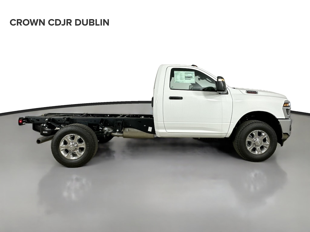 New 2026 Ram 3500 Chassis Cab Tradesman/Big Horn Pickup