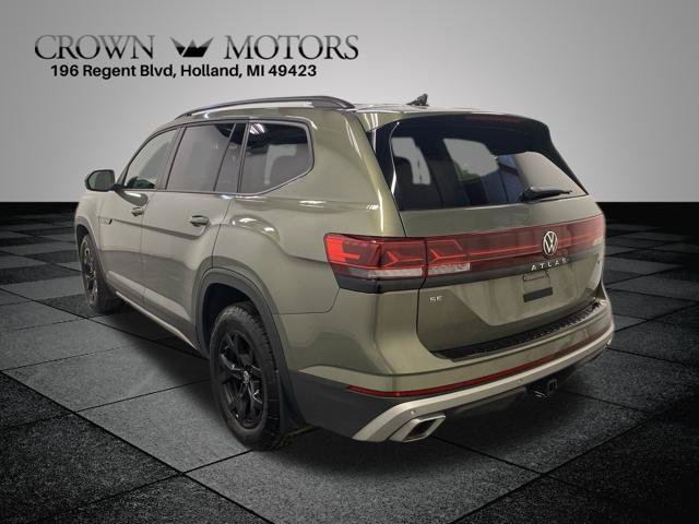 Used 2024 Volkswagen Atlas 2.0T Peak Edition SE w/Technology SUV