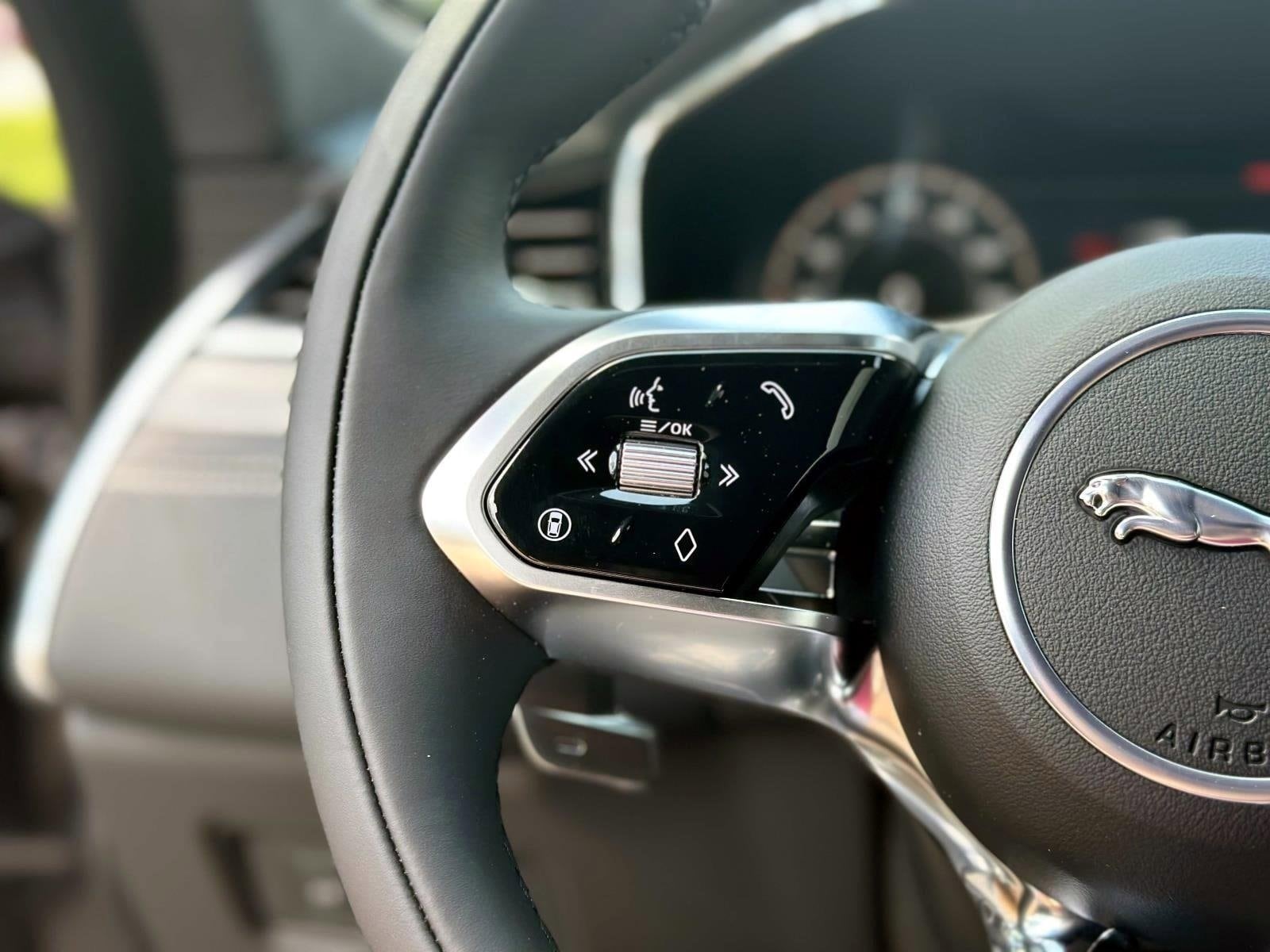 2026 Jaguar F-Pace R-Dynamic S - Photo 26