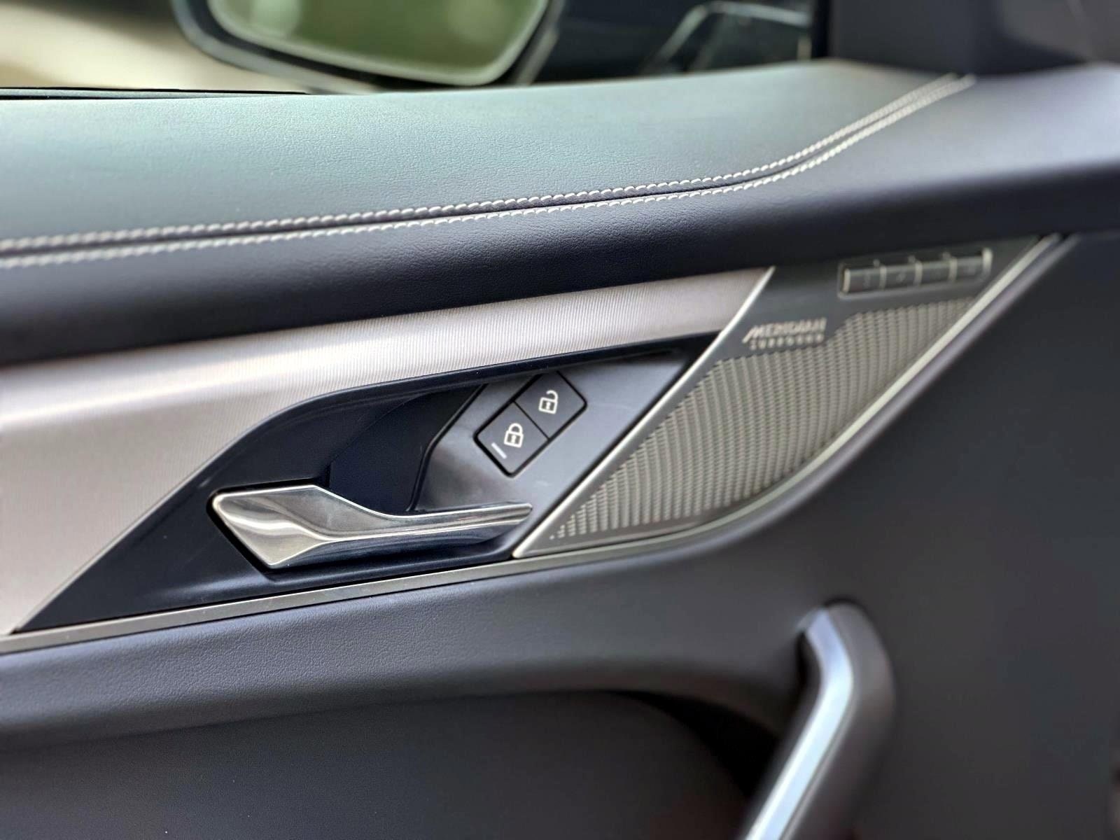 2026 Jaguar F-Pace R-Dynamic S - Photo 15