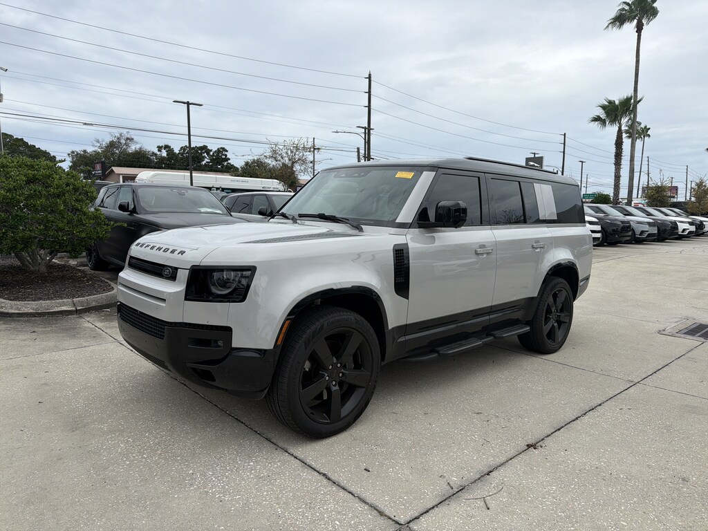 Used 2026 Land Rover Defender 130 X-Dynamic SE SUV