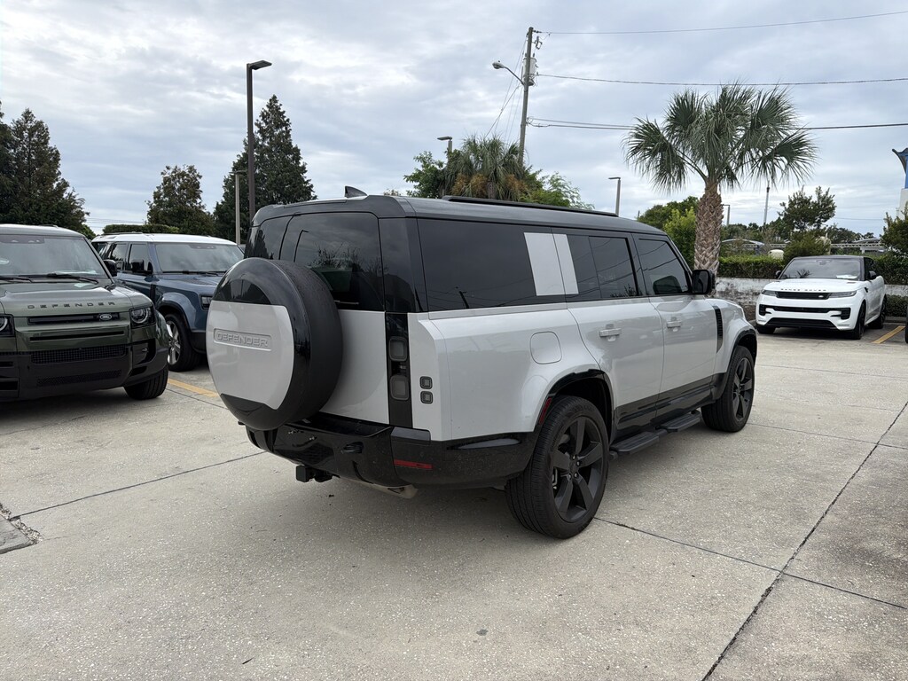 Used 2026 Land Rover Defender 130 X-Dynamic SE SUV