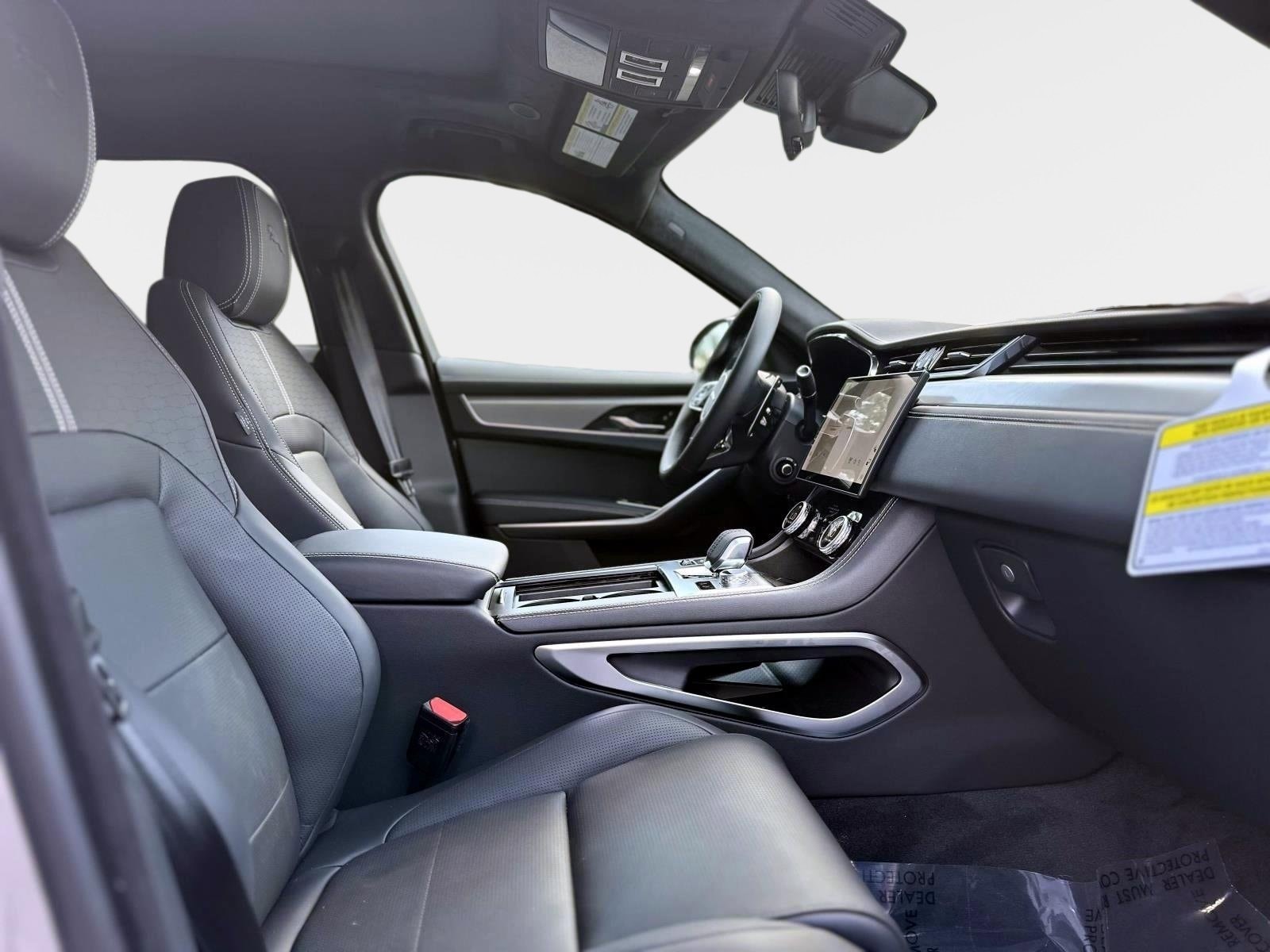 2026 Jaguar F-Pace R-Dynamic S - Photo 7