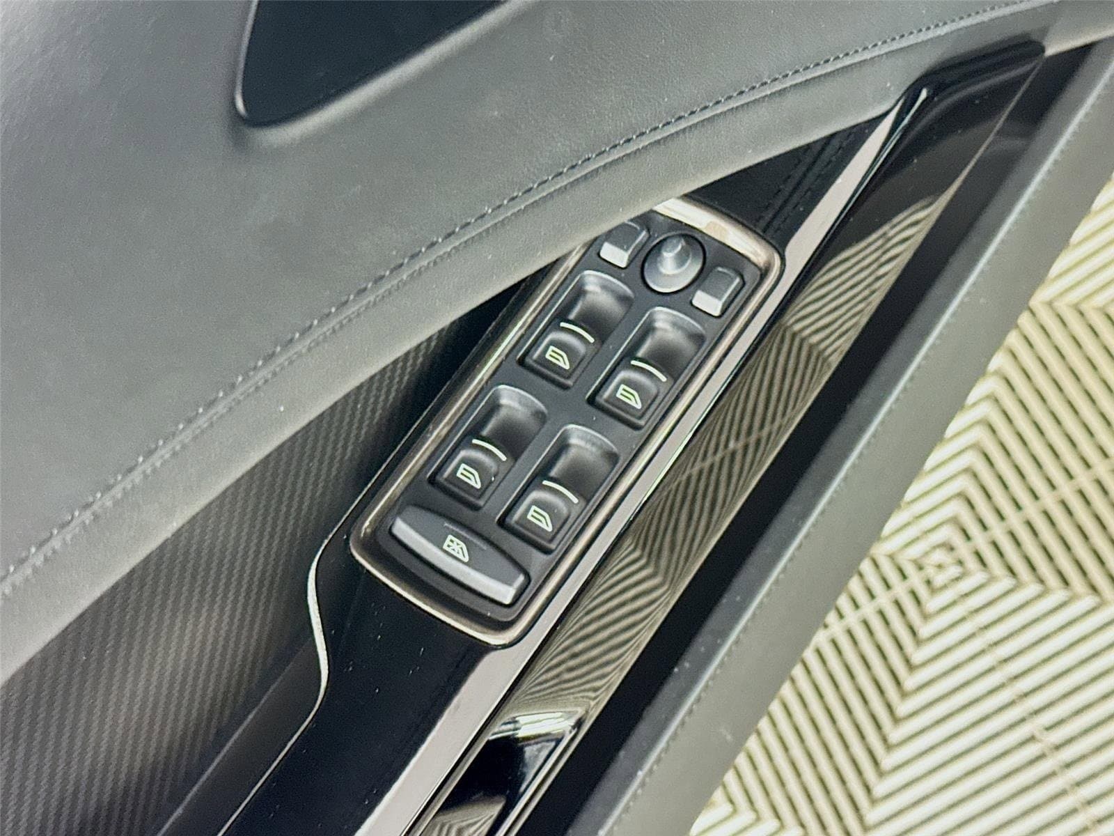 2019 Aston Martin Rapide - Photo 19