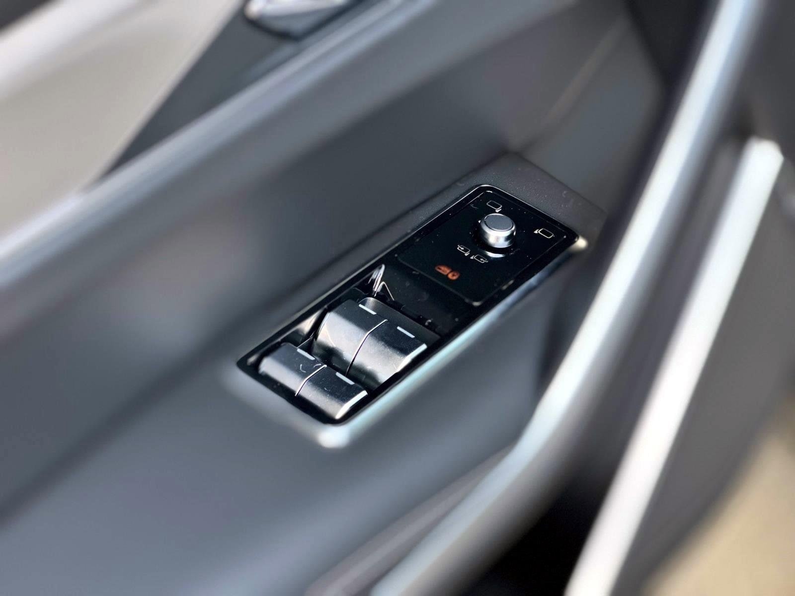 2026 Jaguar F-Pace R-Dynamic S - Photo 16