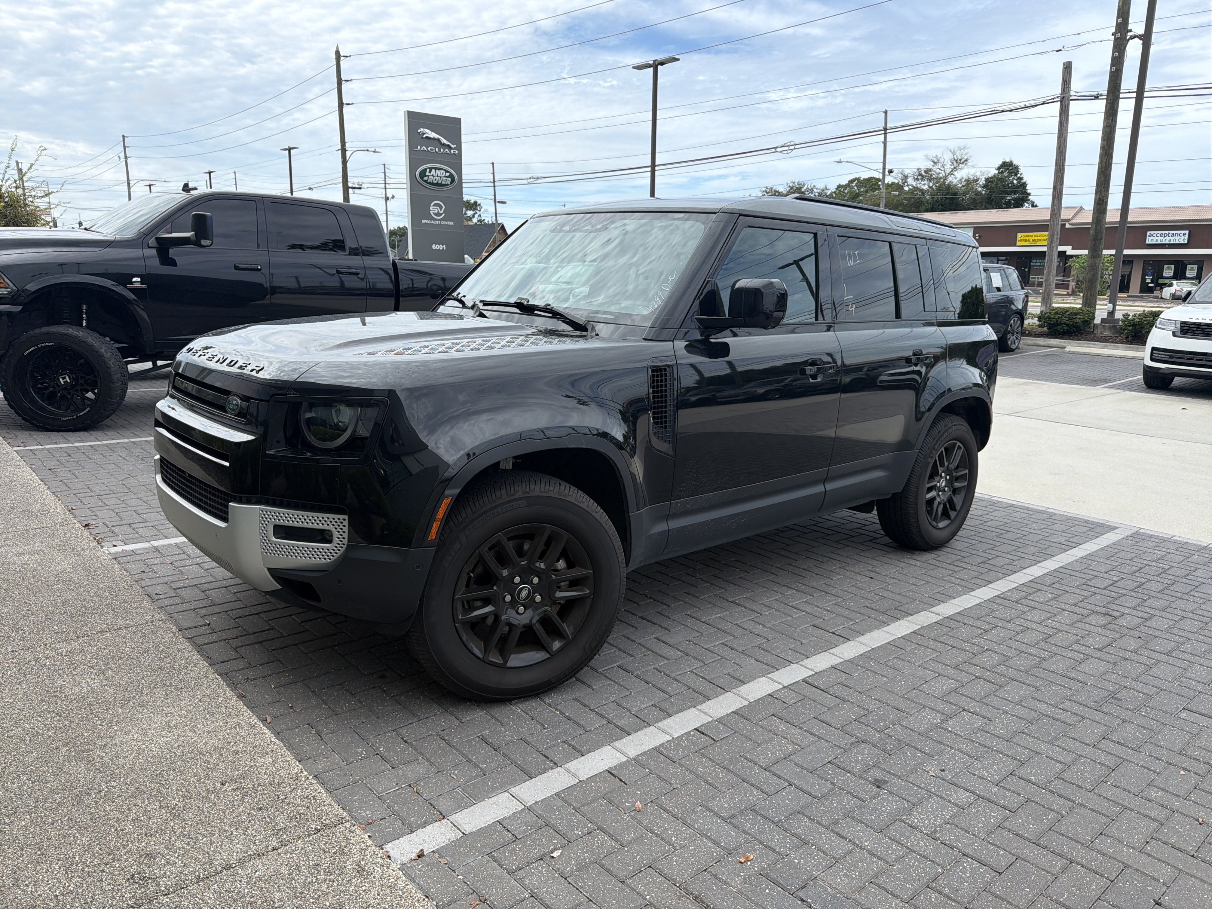  Land Rover Defender 110