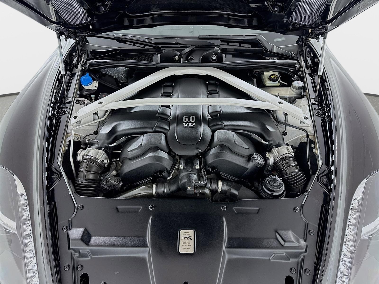 2019 Aston Martin Rapide - Photo 29