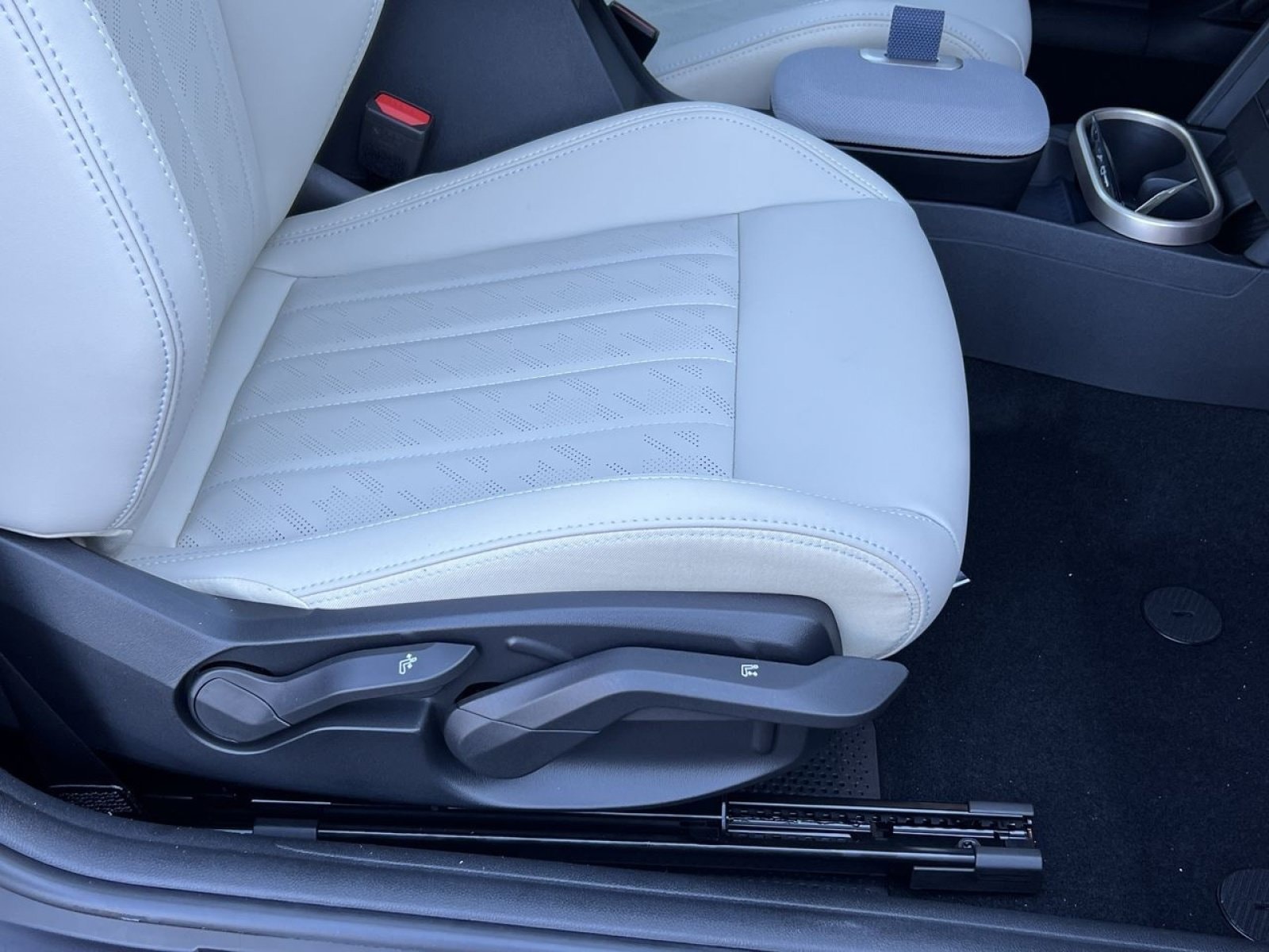 2026 MINI Hardtop 2 Door Base - Photo 27