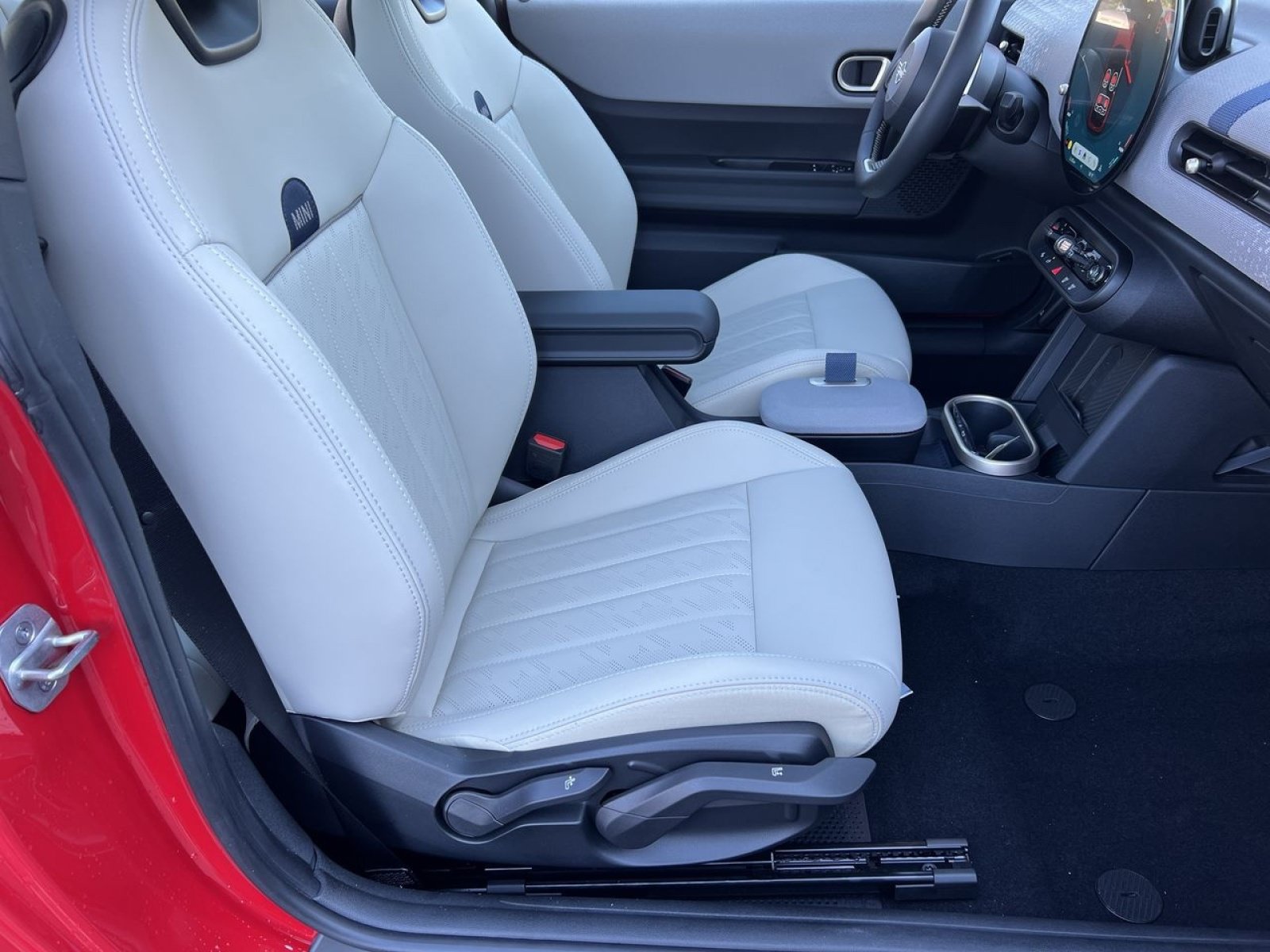 2026 MINI Hardtop 2 Door Base - Photo 26