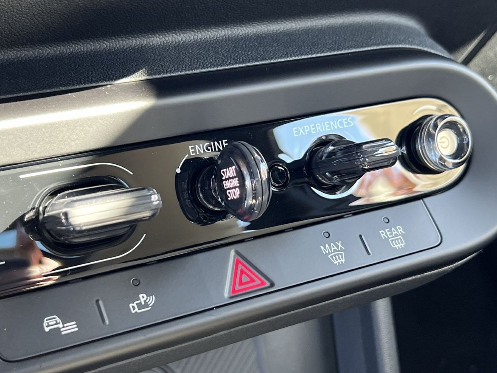 2026 MINI Hardtop 2 Door Base - Photo 31