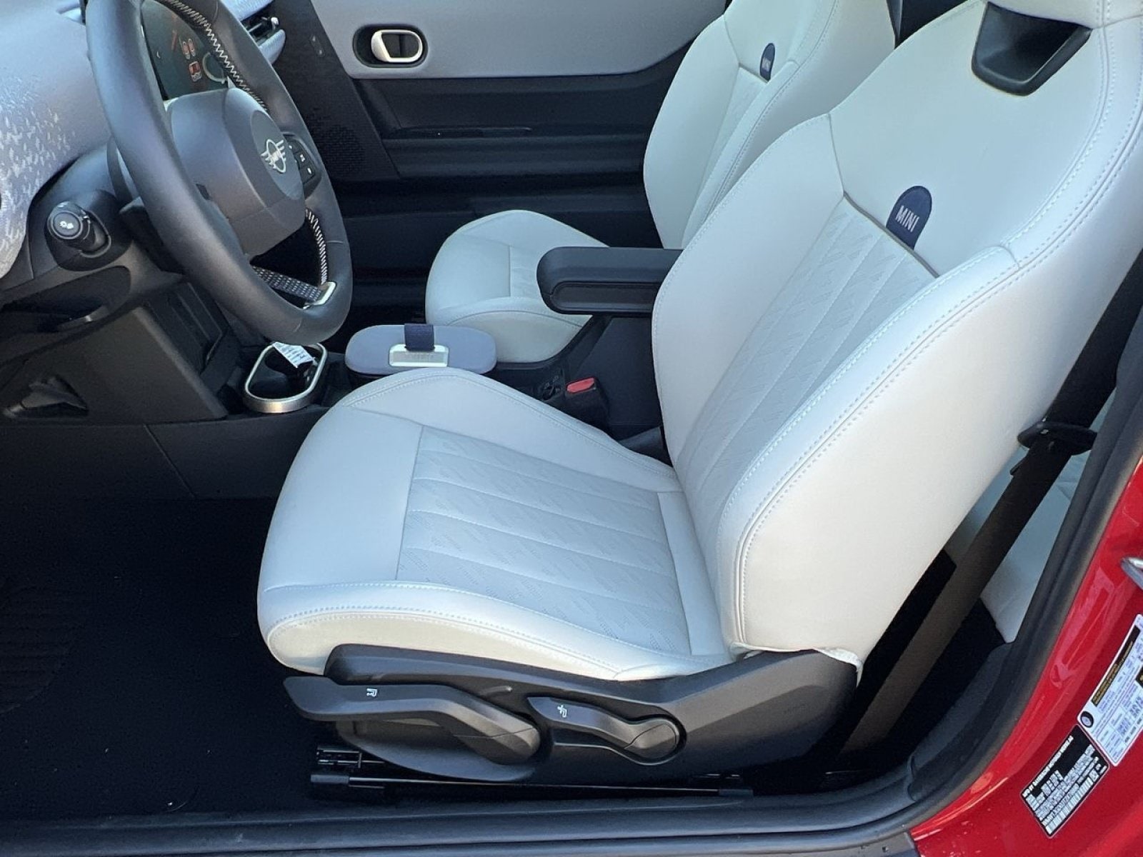 2026 MINI Hardtop 2 Door Base - Photo 10