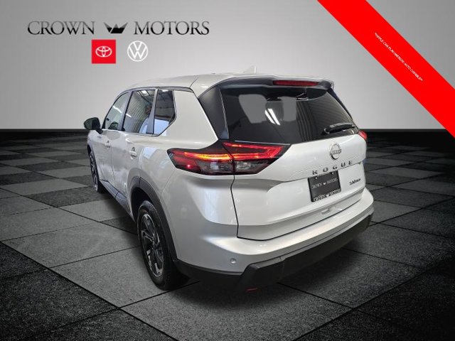 Used 2024 Nissan Rogue SV SUV