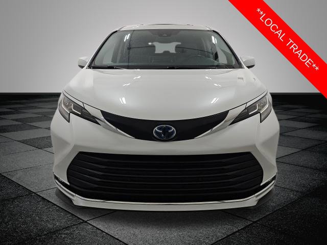 Used 2023 Toyota Sienna XLE Van Passenger Van