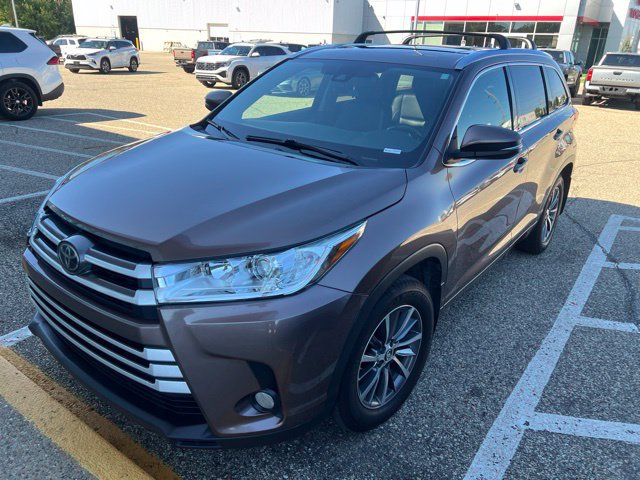 Used 2017 Toyota Highlander XLE SUV