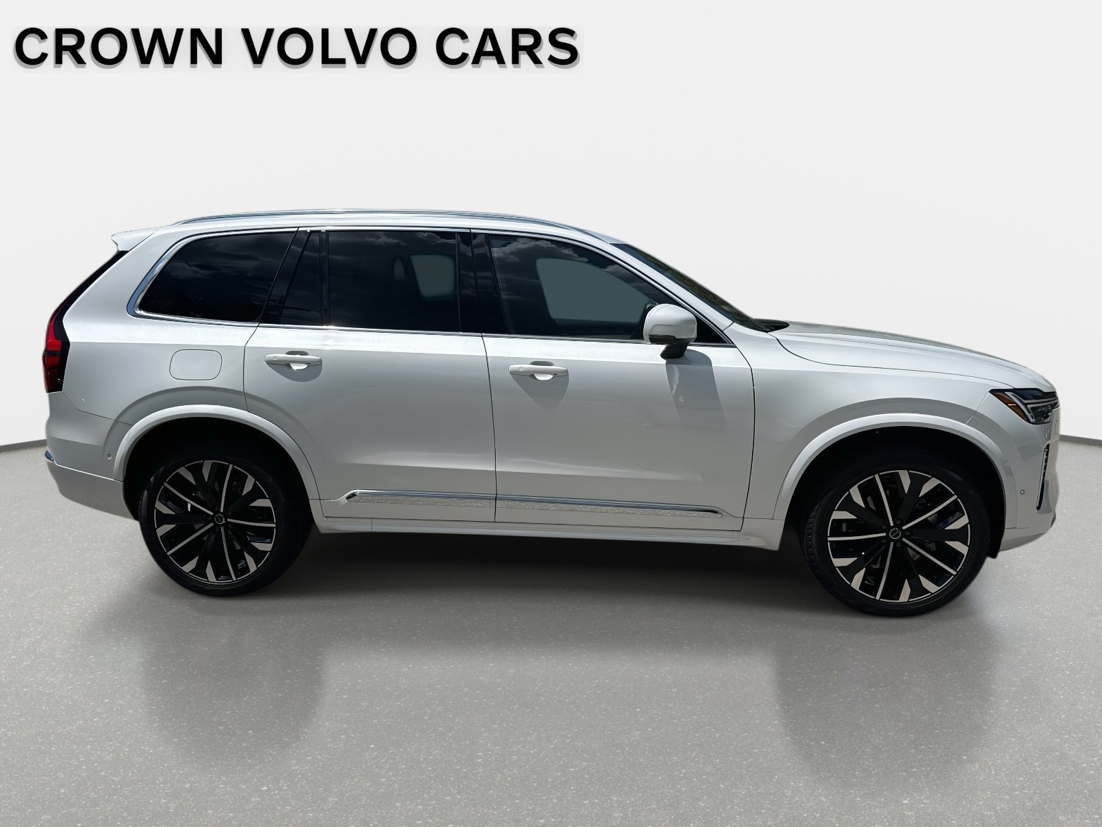 2026 Volvo XC90 Plus - Photo 3