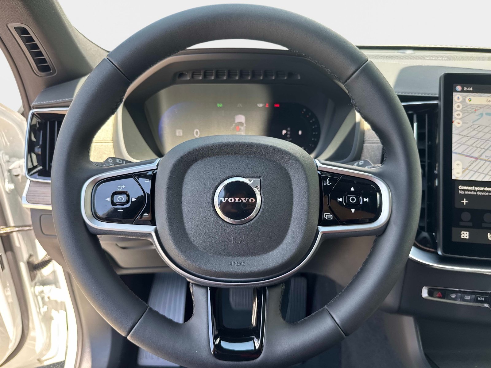 2026 Volvo XC90 Plus - Photo 26