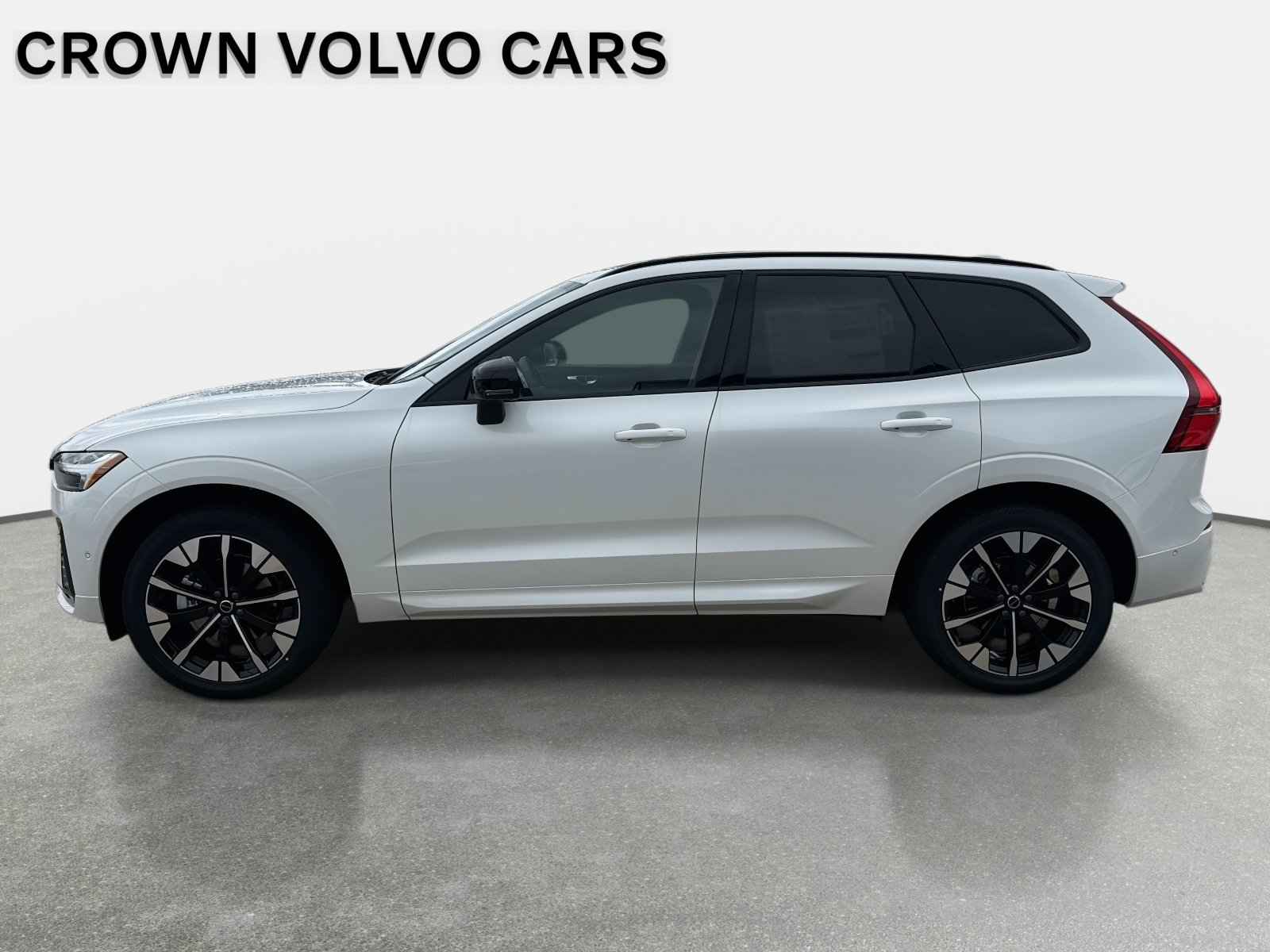 2026 Volvo XC60 Plus - Photo 7