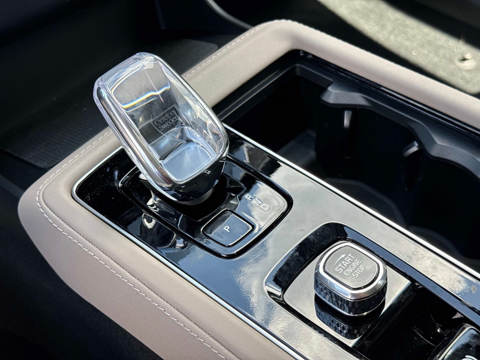 2026 Volvo XC90 Plus - Photo 25
