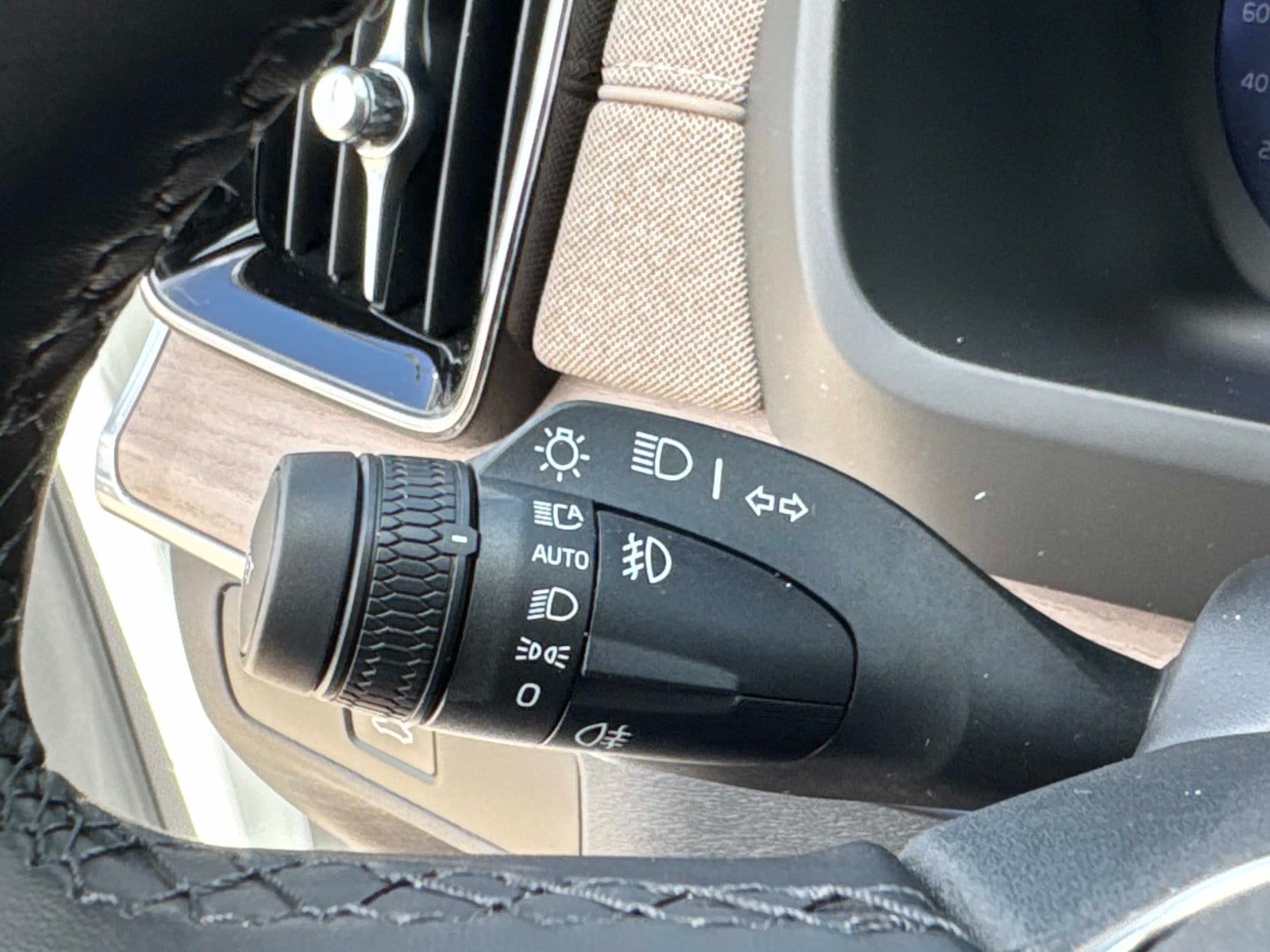 2026 Volvo XC90 Plus - Photo 32