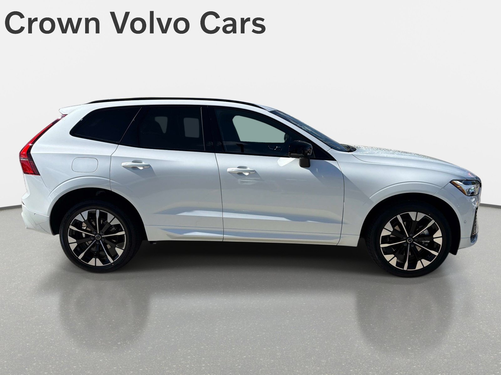 New 2026 Volvo XC60 B5 Plus SUV