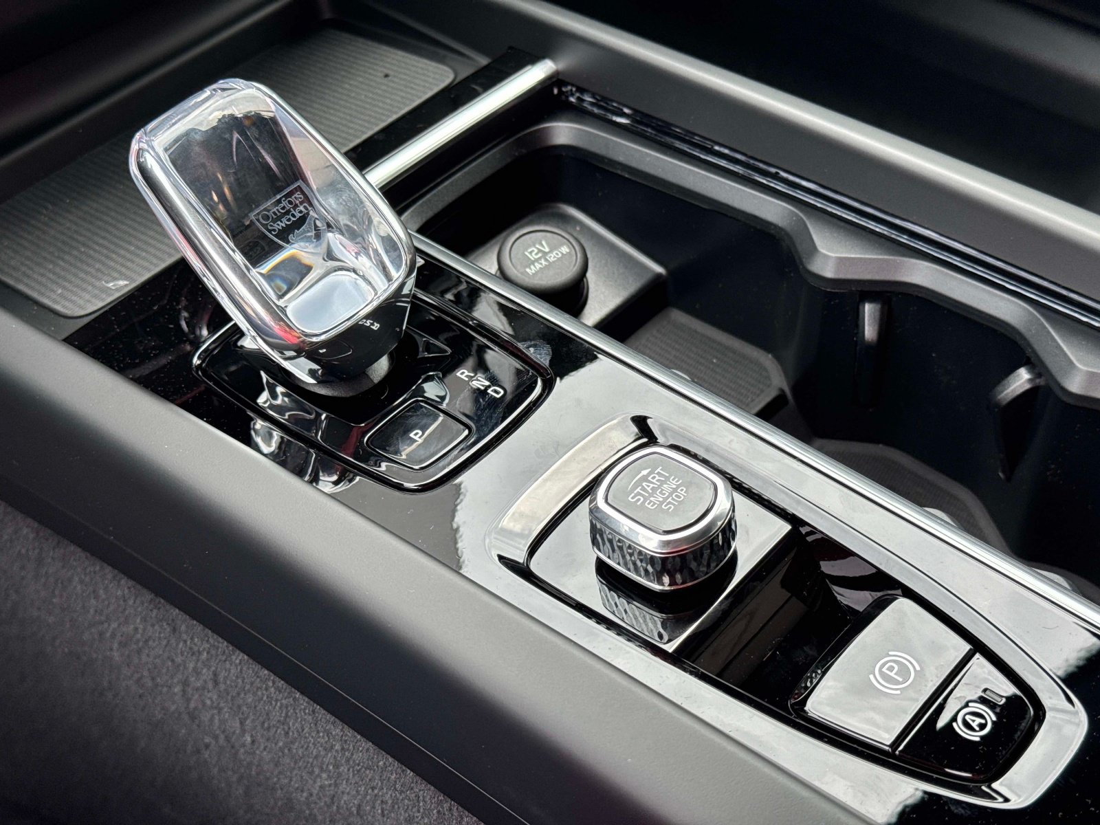 2026 Volvo XC60 Plus - Photo 27