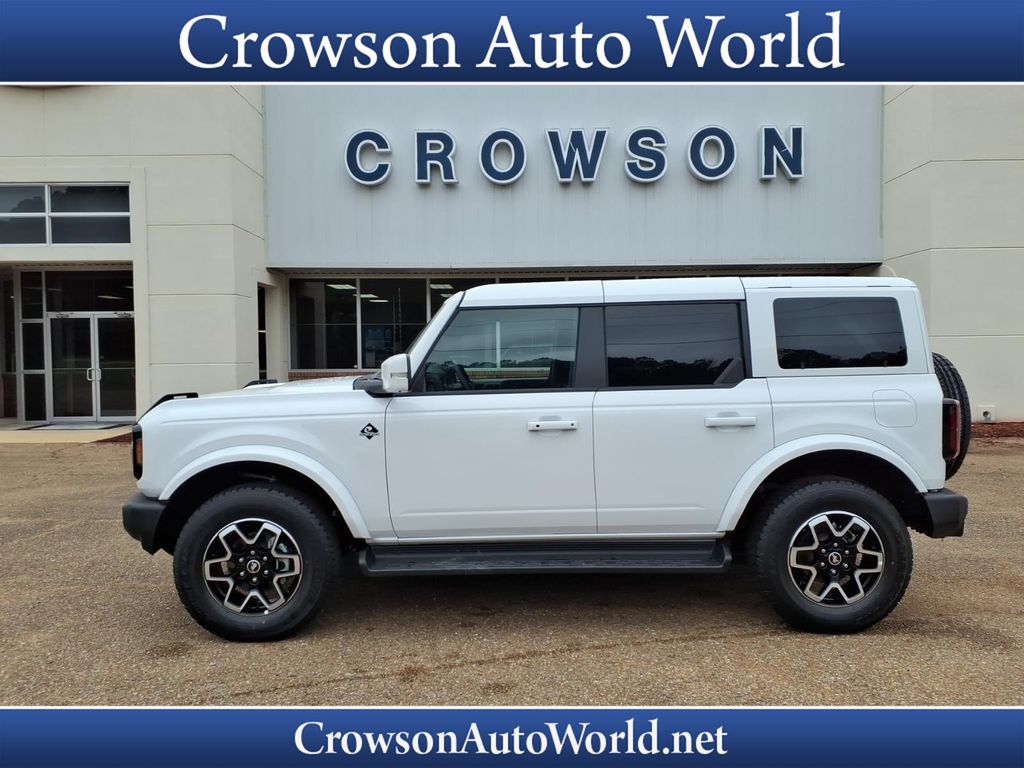 2025 Ford Bronco 4-Door Outer Banks - Photo 2