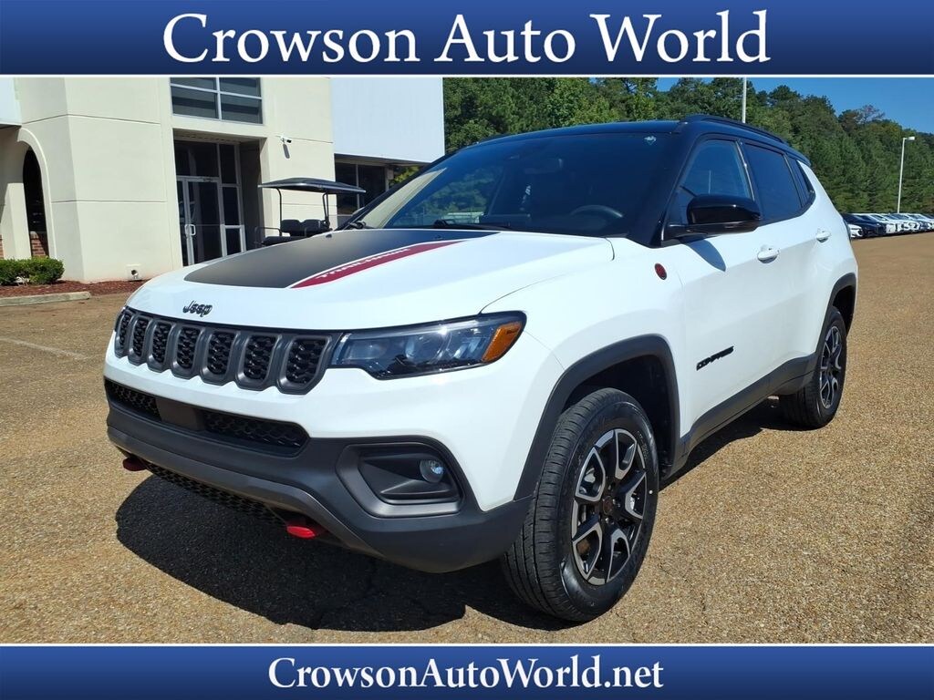 Used 2025 Jeep Compass Trailhawk Sport Utility