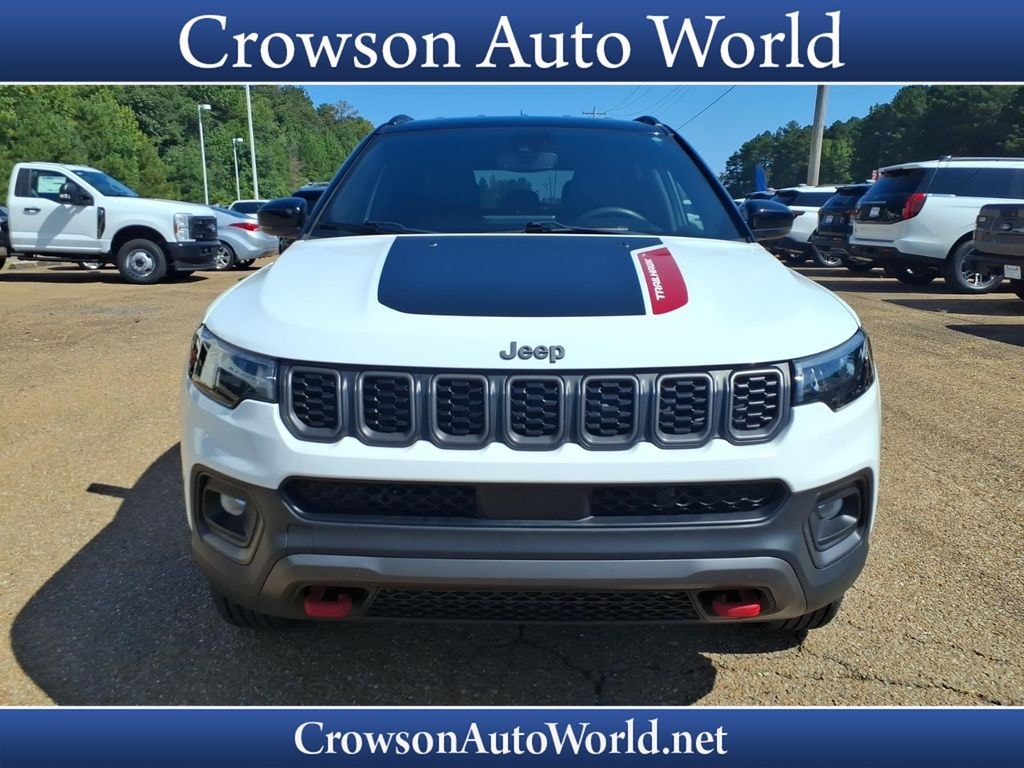 Used 2025 Jeep Compass Trailhawk Sport Utility