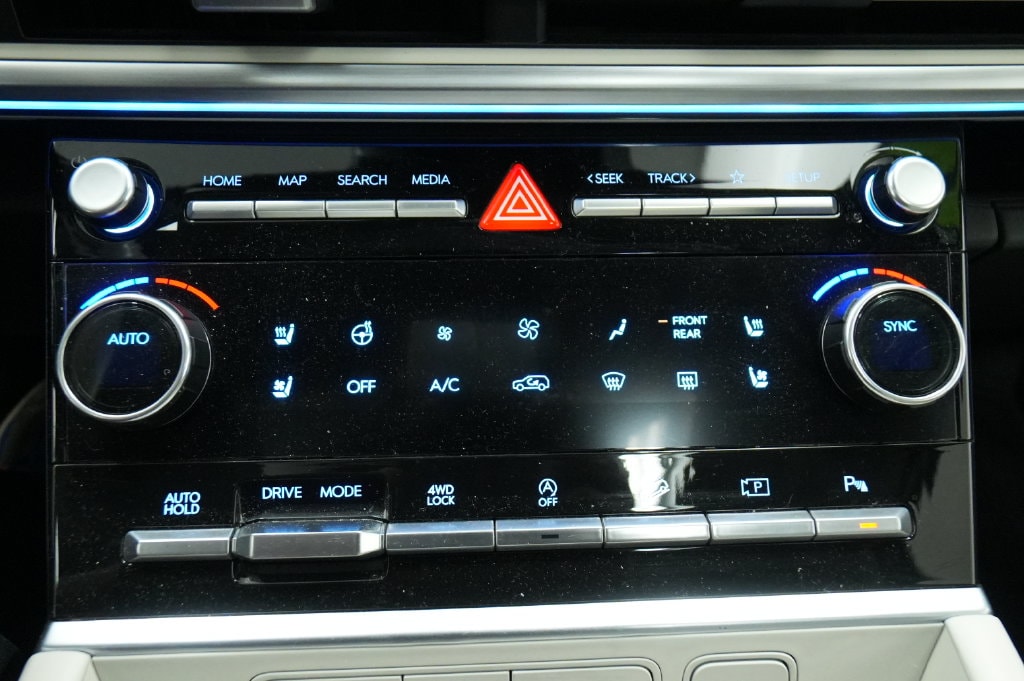 2024 Hyundai Santa Fe Limited - Photo 40