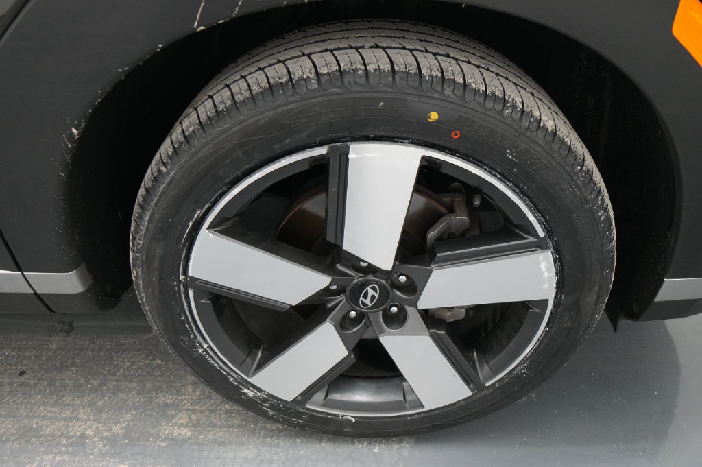 2024 Hyundai Santa Fe Limited - Photo 11