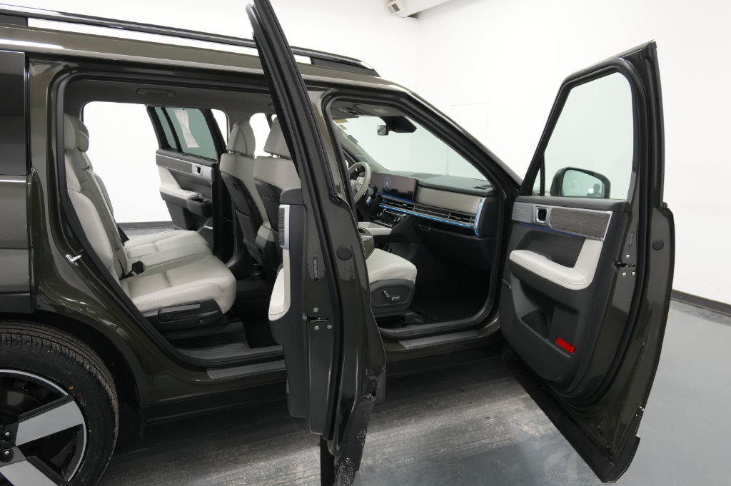2024 Hyundai Santa Fe Limited - Photo 36