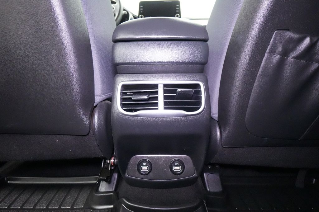 2023 Hyundai Santa Fe SE - Photo 18