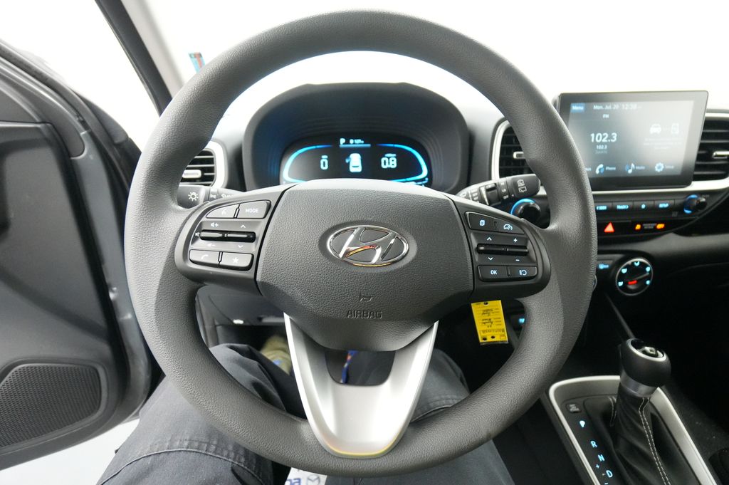 2026 Hyundai Venue SE - Photo 32