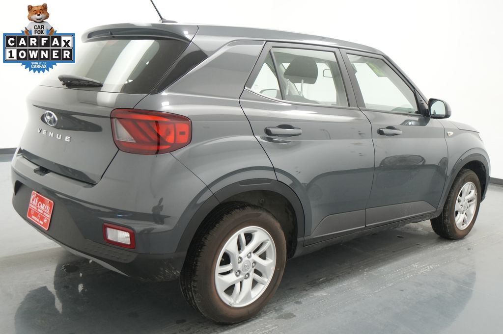 2026 Hyundai Venue SE - Photo 8