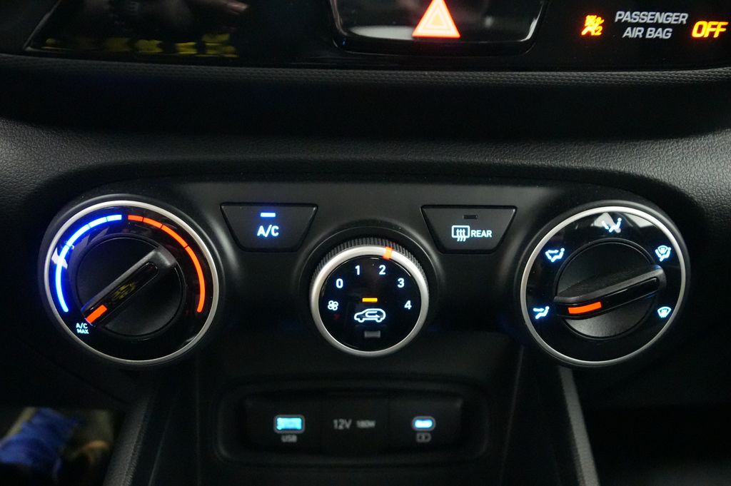 2026 Hyundai Venue SE - Photo 27