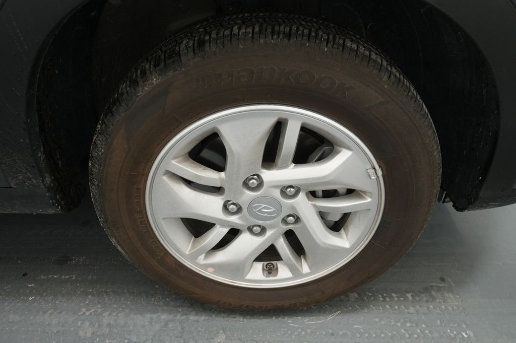 2026 Hyundai Venue SE - Photo 10