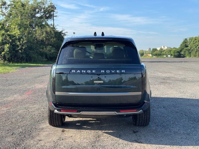 New 2026 Land Rover Range Rover Plug-In Hybrid SE SUV