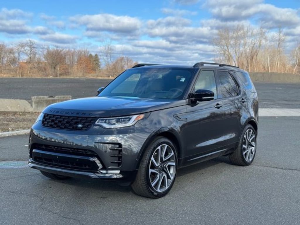 Used 2025 Land Rover Discovery Dynamic SE SUV