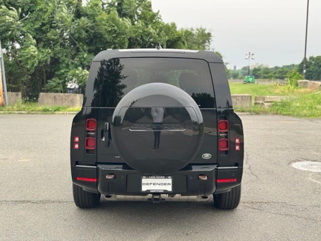 Certified 2023 Land Rover Defender 130 X-Dynamic SE SUV