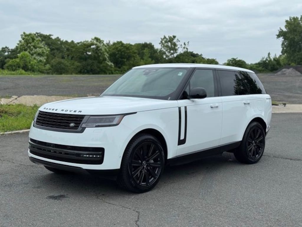 New 2025 Land Rover Range Rover Plug-In Hybrid SE SUV