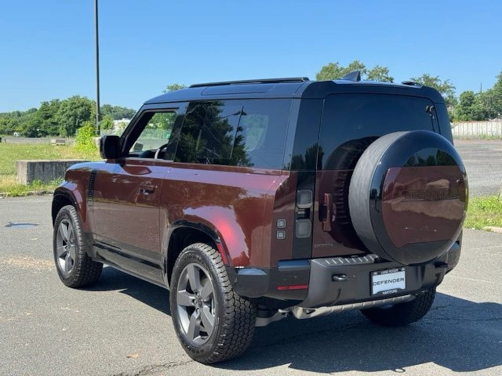 New 2026 Land Rover Defender 90 X-Dynamic SE SUV