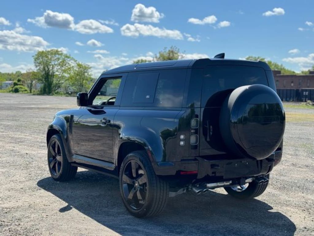 New 2024 Land Rover Defender 90 V8 SUV
