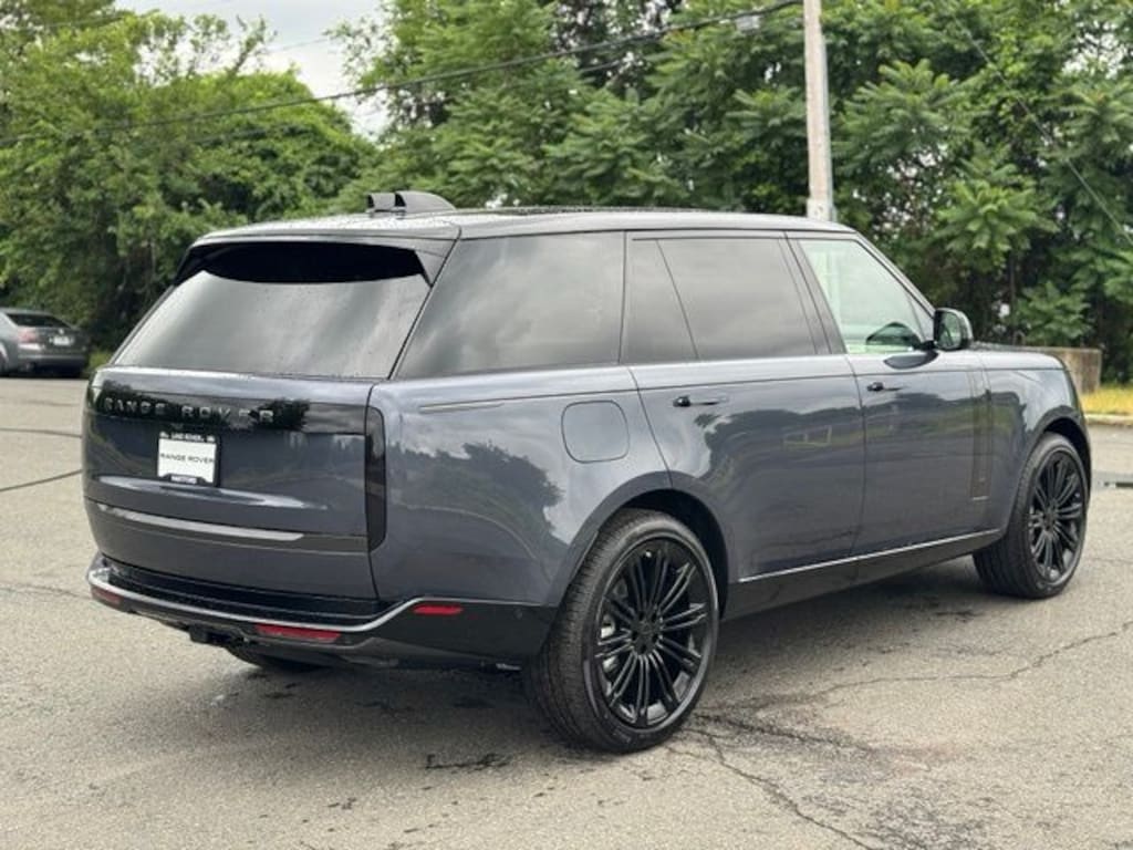 New 2026 Land Rover Range Rover P400 SE 7 Seat SUV
