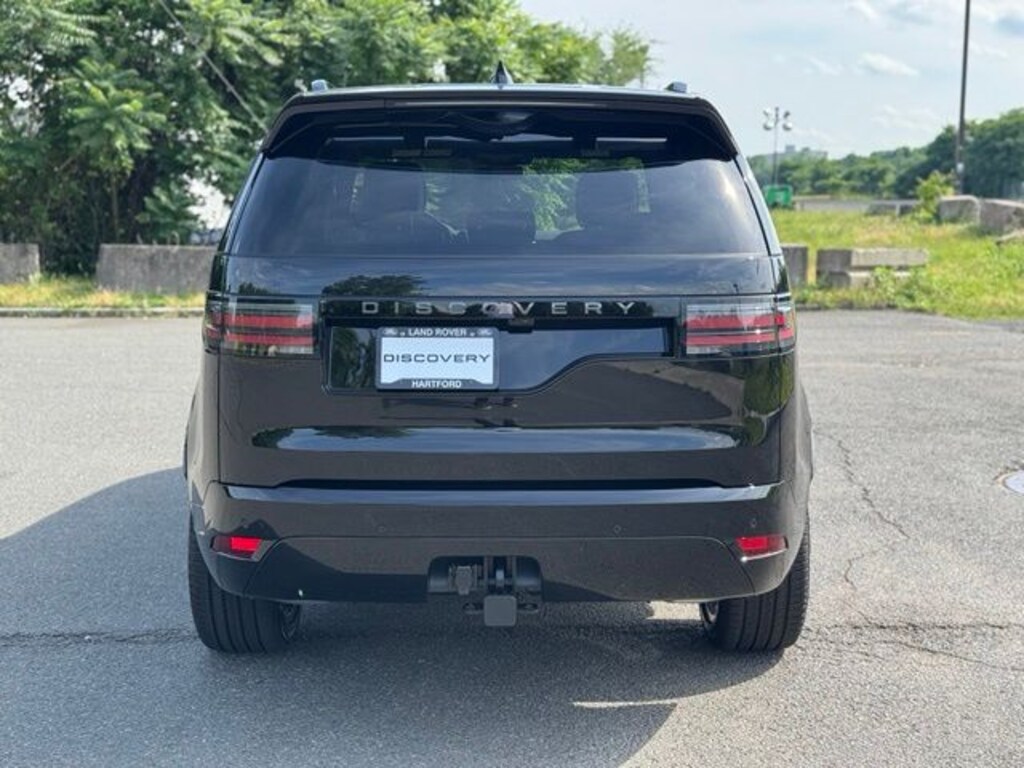 New 2026 Land Rover Discovery Dynamic SE SUV