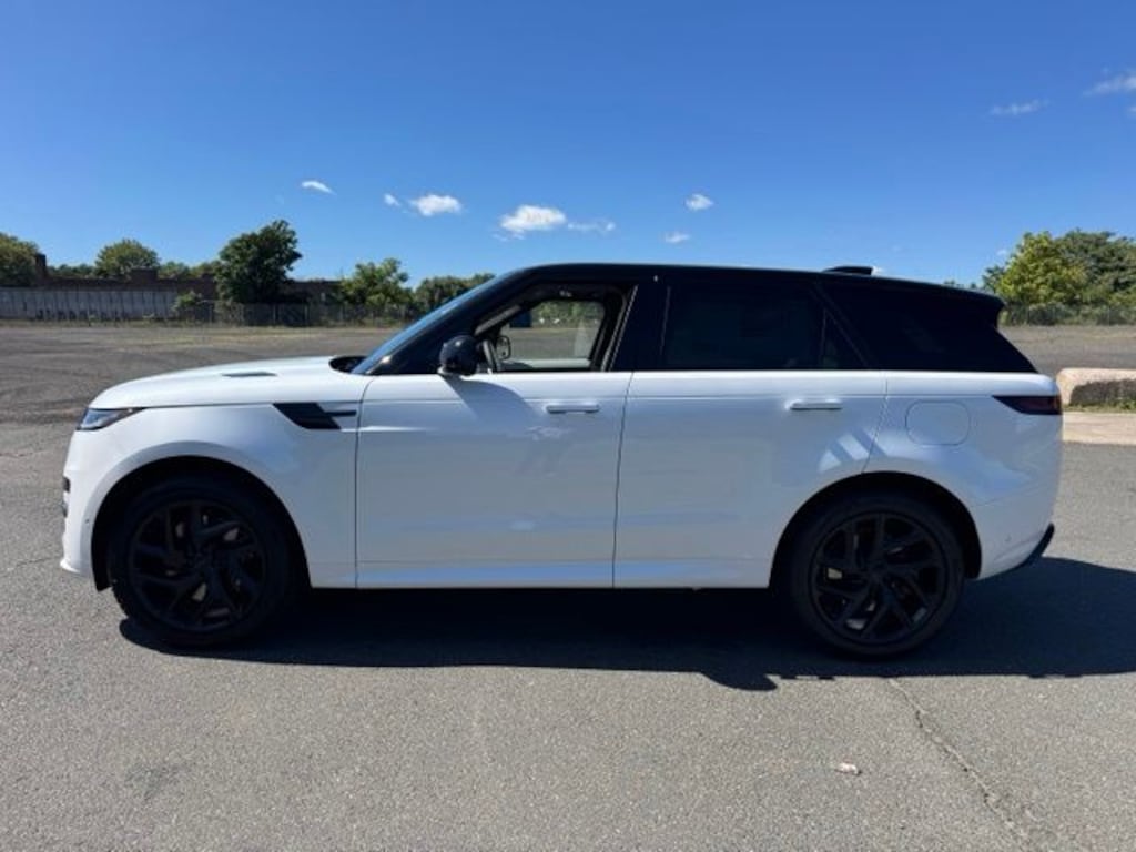 New 2027 Land Rover Range Rover Sport Plug-in Hybrid P550e Battersea Edition SUV