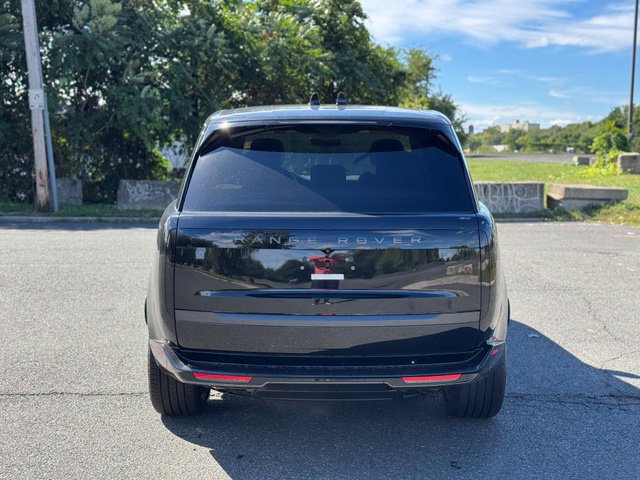 New 2026 Land Rover Range Rover SE SUV