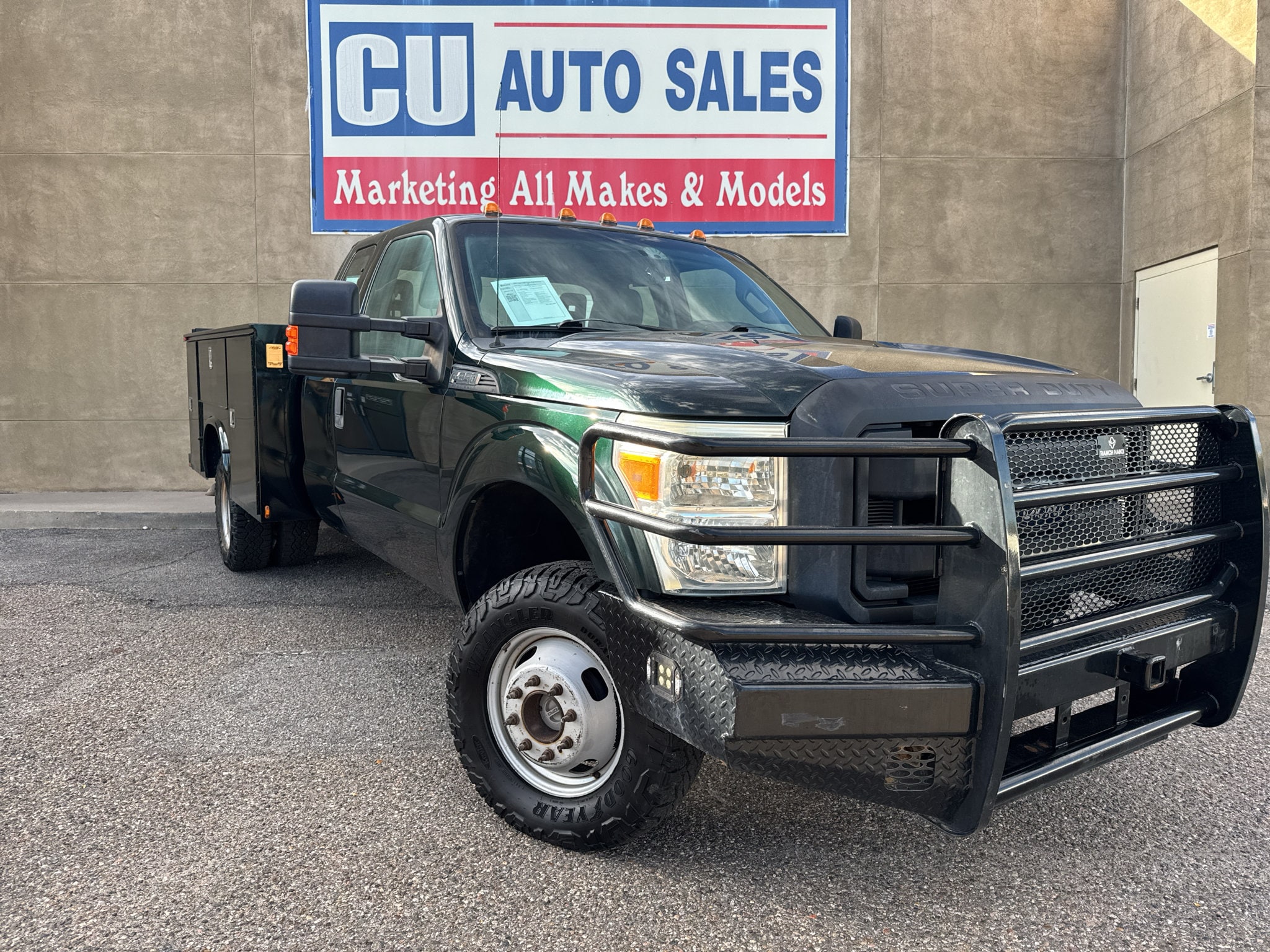 2013 Ford F-350 Super Duty Chassis Cab