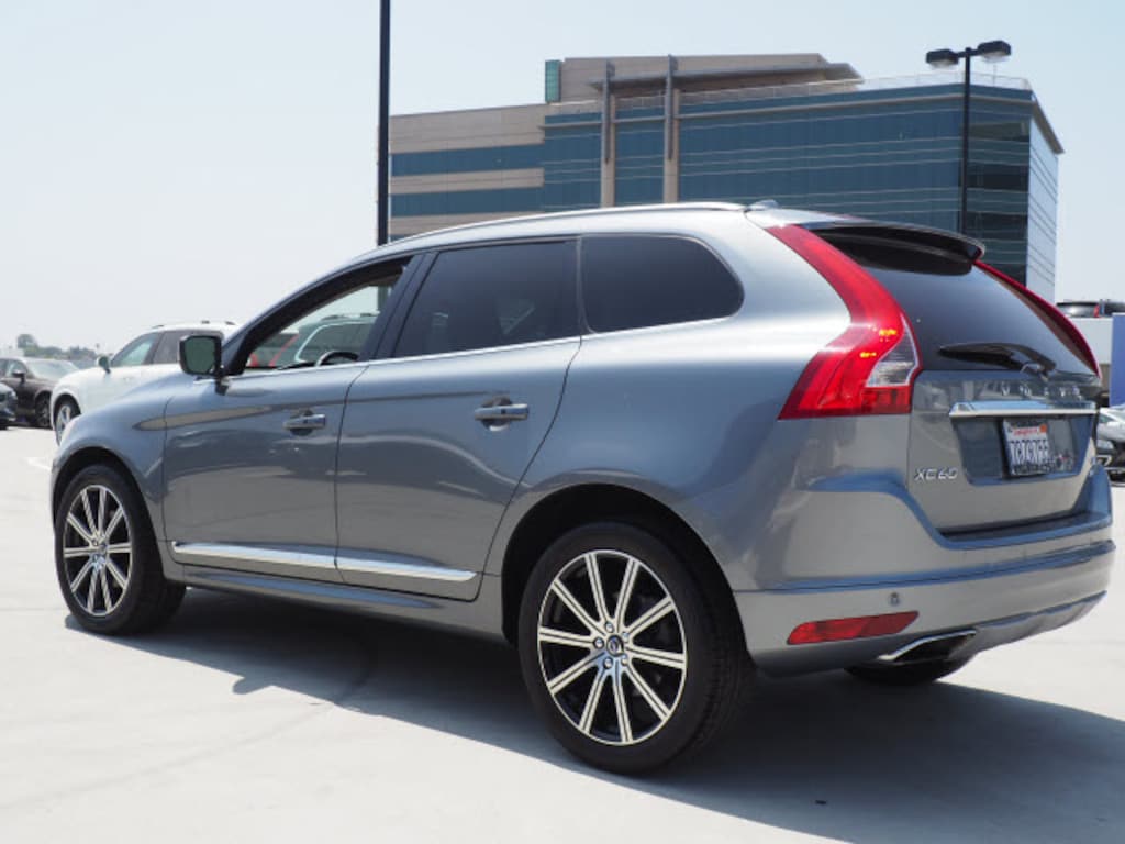 Certified 2017 Volvo XC60 T6 AWD Inscription SUV