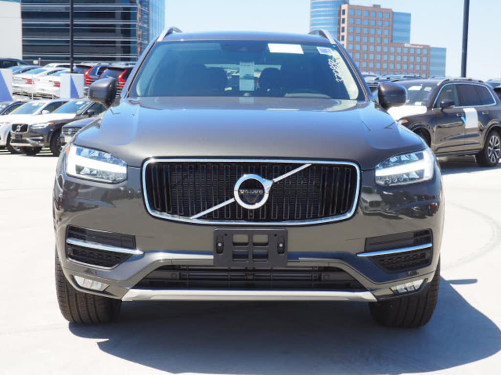 Used 2018 Volvo XC90 T6 AWD Momentum (7 Passenger) SUV