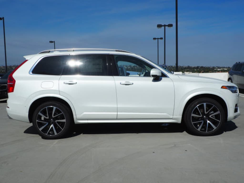 Used 2019 Volvo XC90 T6 Momentum SUV